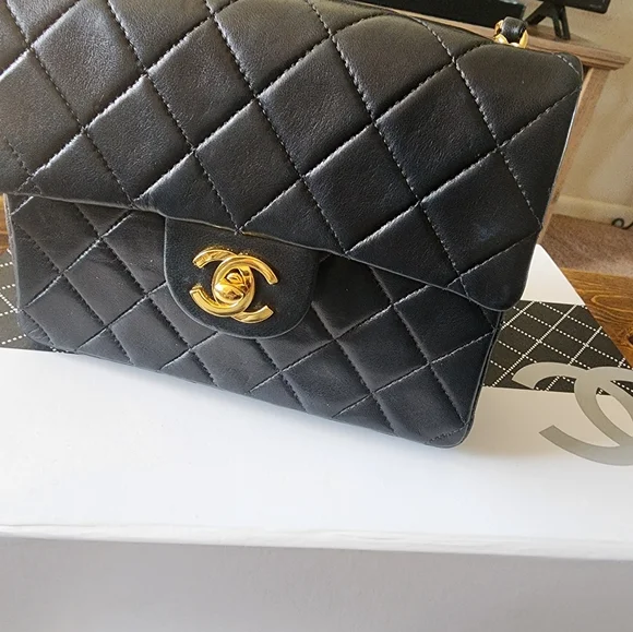 SOLD Authentic Chanel mini square bag - Picture 5 of 13